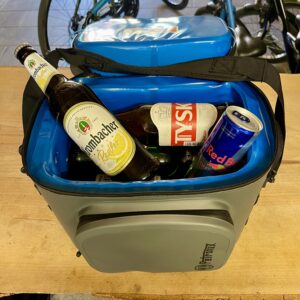 Kühltasche für bis zu 6 Flaschen – Getränke einfach günstig dazu buchen