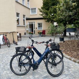 NEU im Parkhotel Senftenberg – E-Bikes für Hausgäste