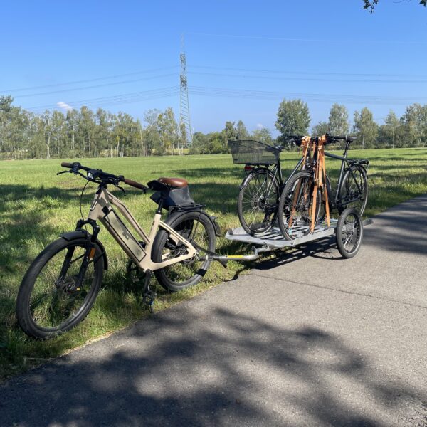 Bike Stadl Fahrradvermietung Verleih Senftenberger See Leuchtturm Geierswalde Ausliefung Fahrräder Ebikes Hinterher Transporter 5